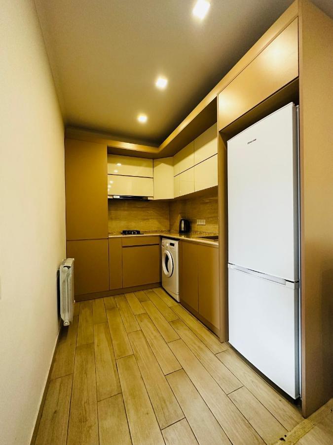 Suite Apartment On Pushkin Street Erivan Exterior foto